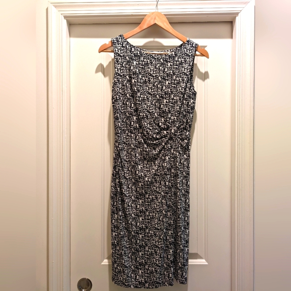 Ann Taylor sz 2 black and white body on dress